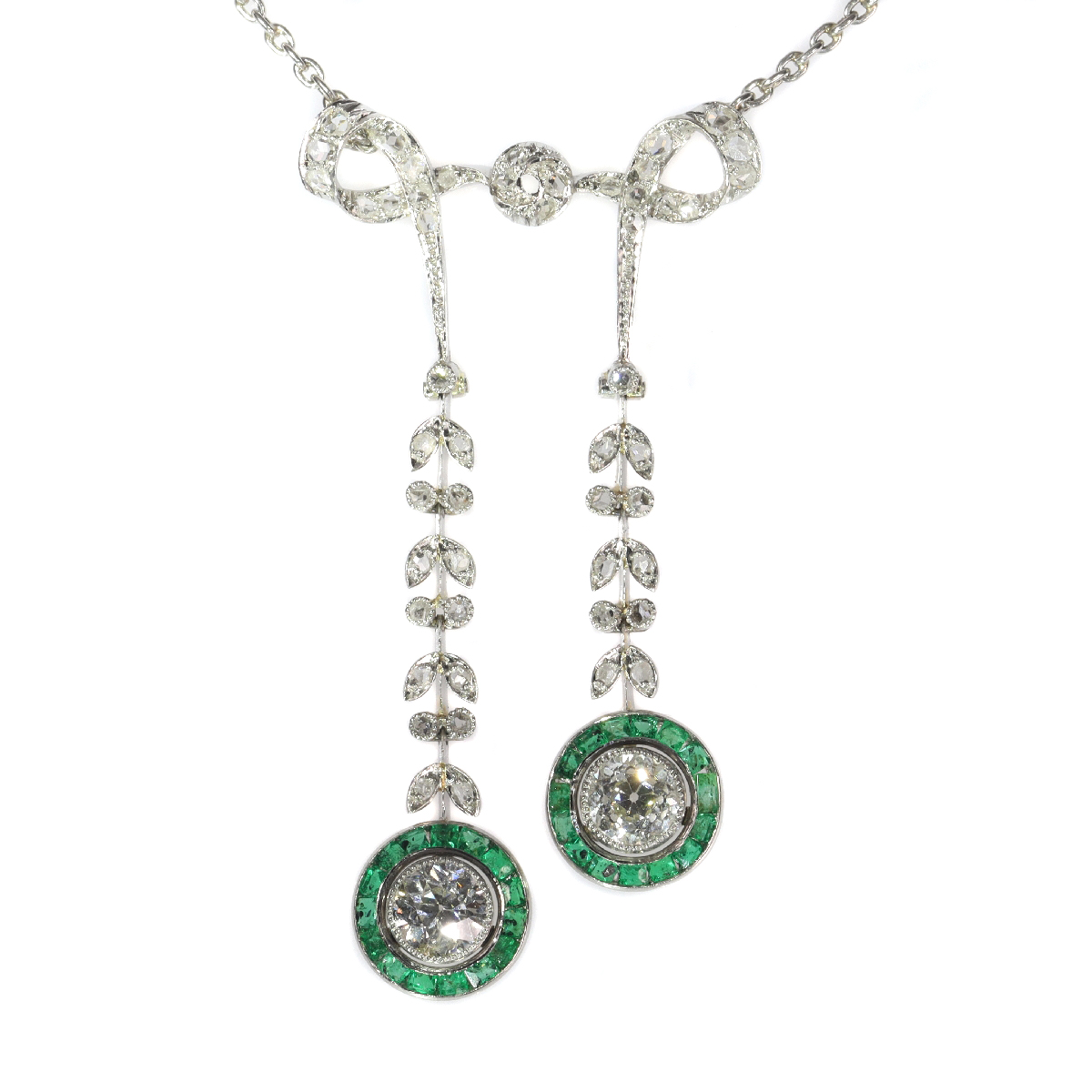 Elegant Belle Epoque diamond and emerald necklace